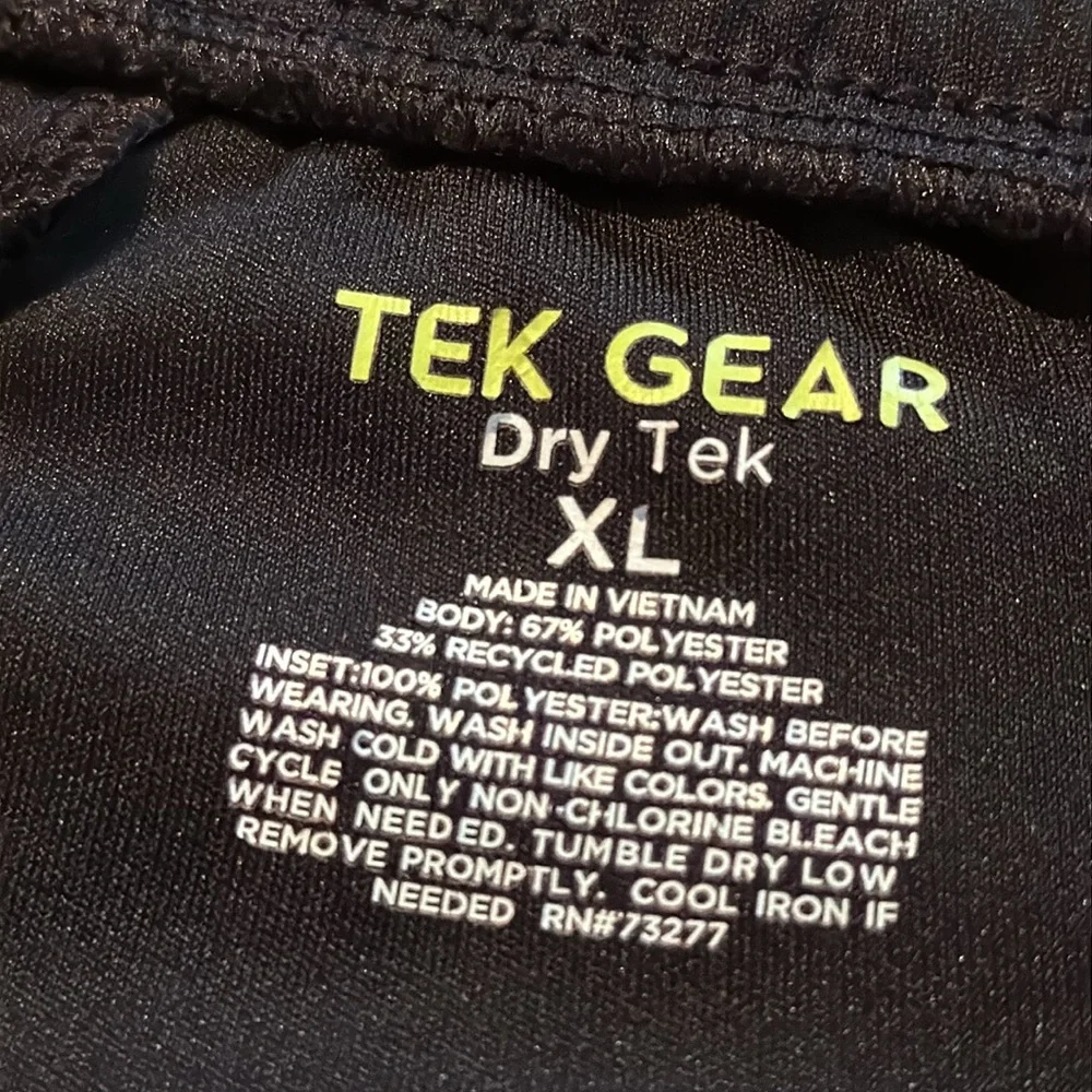 Tek Gear Shorts Black and Red Athletic Lightweight Mesh Size XL - Picture 8 of 8